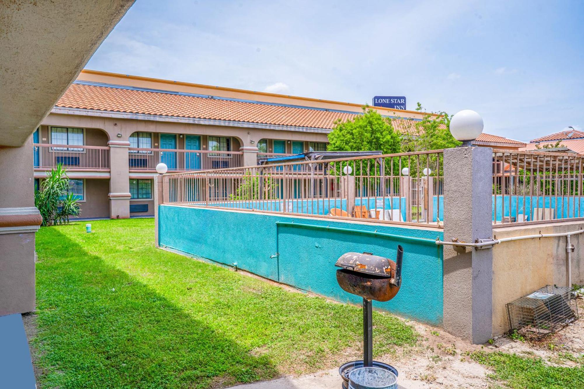 Plaza Inn&Suites Harlingen Exterior foto