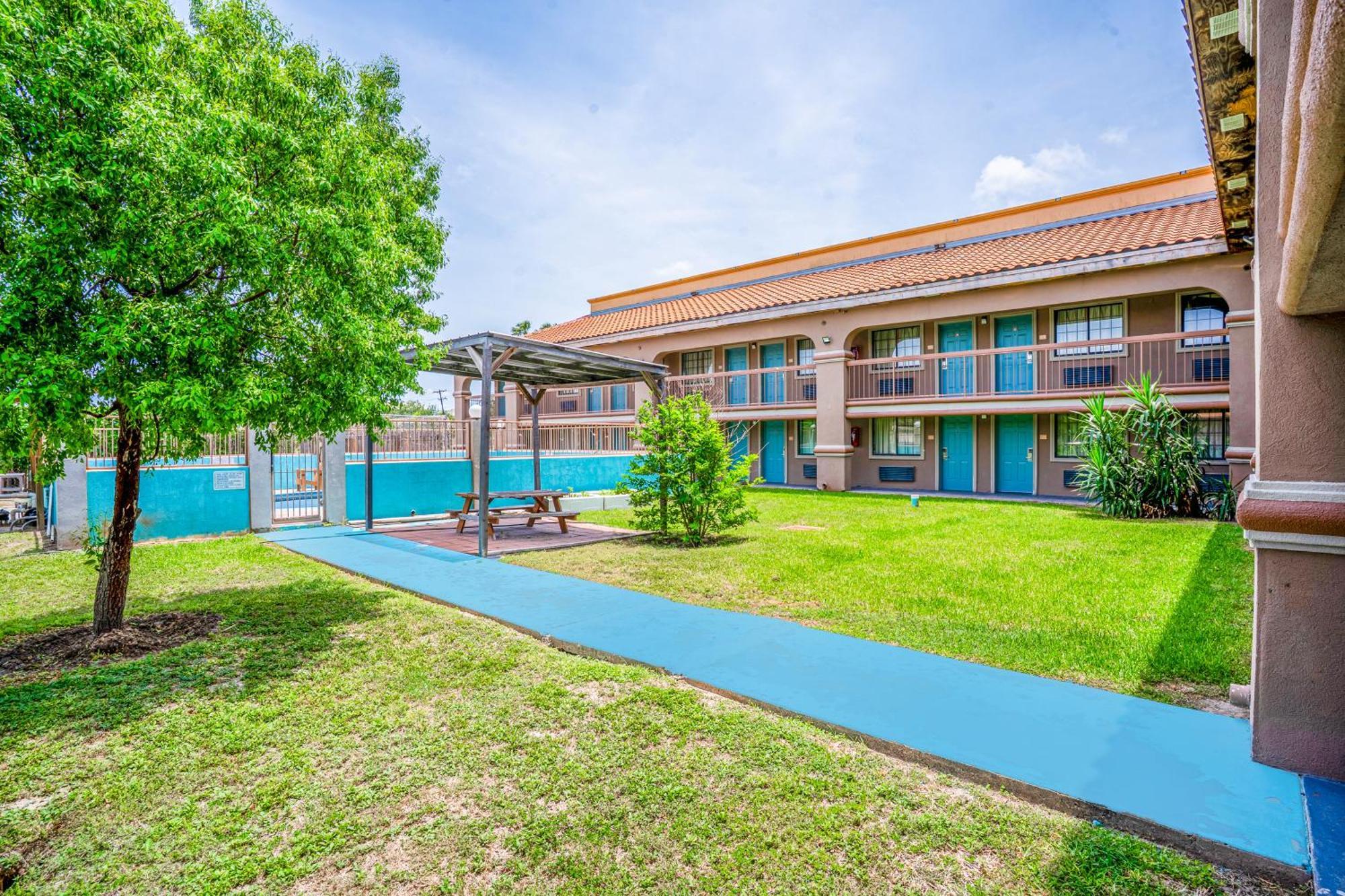 Plaza Inn&Suites Harlingen Exterior foto